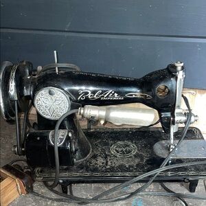 BelAir Vintage Sewing Machine in Black
